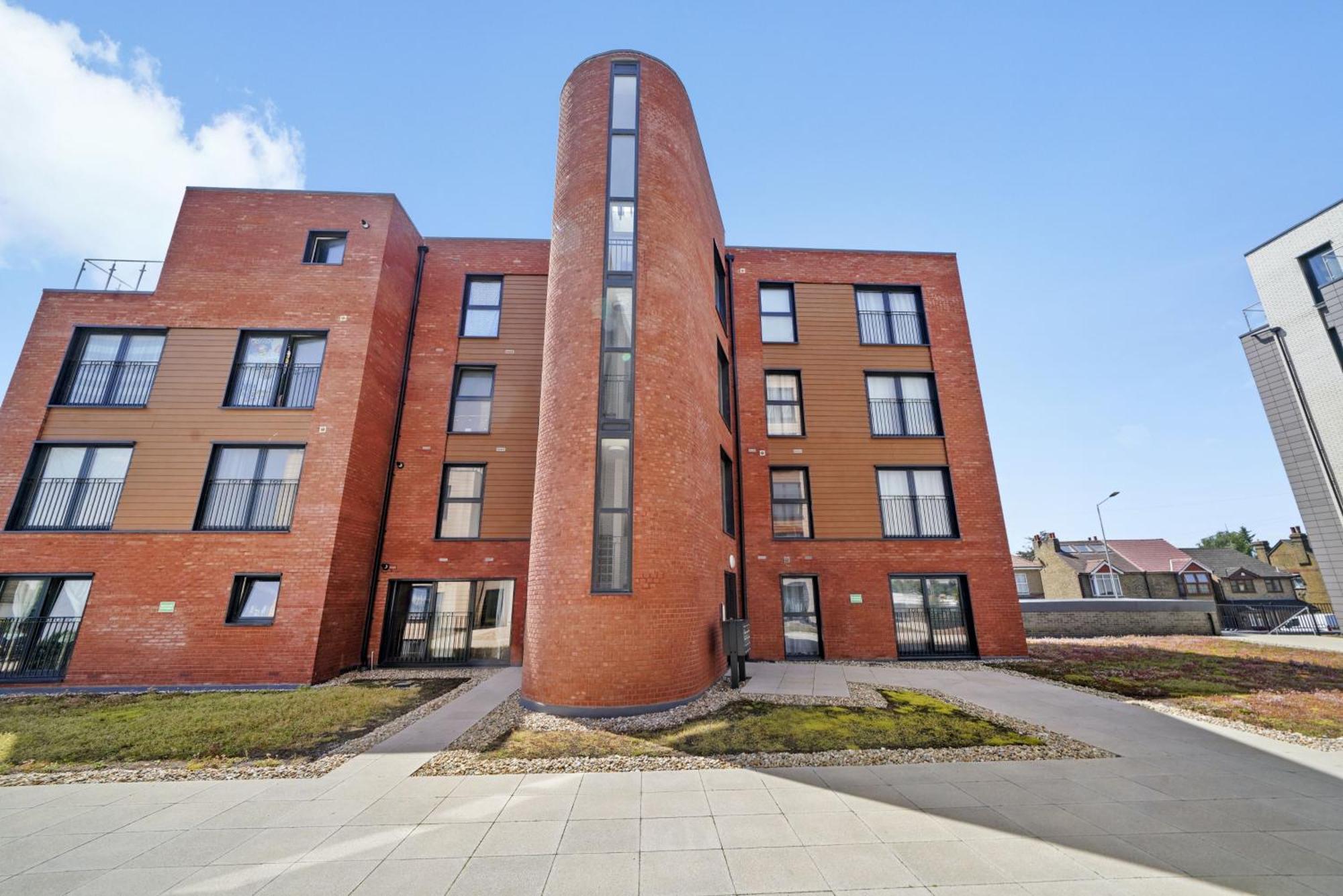 One And Two Bed Apartments Slough Near Heathrow Colnbrook Bagian luar foto