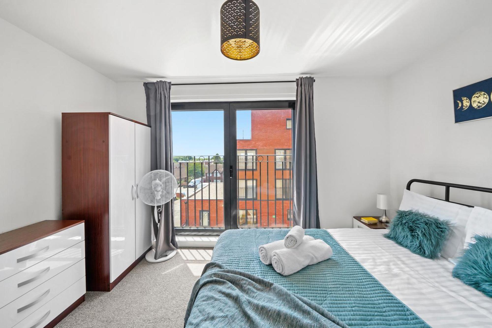 One And Two Bed Apartments Slough Near Heathrow Colnbrook Bagian luar foto