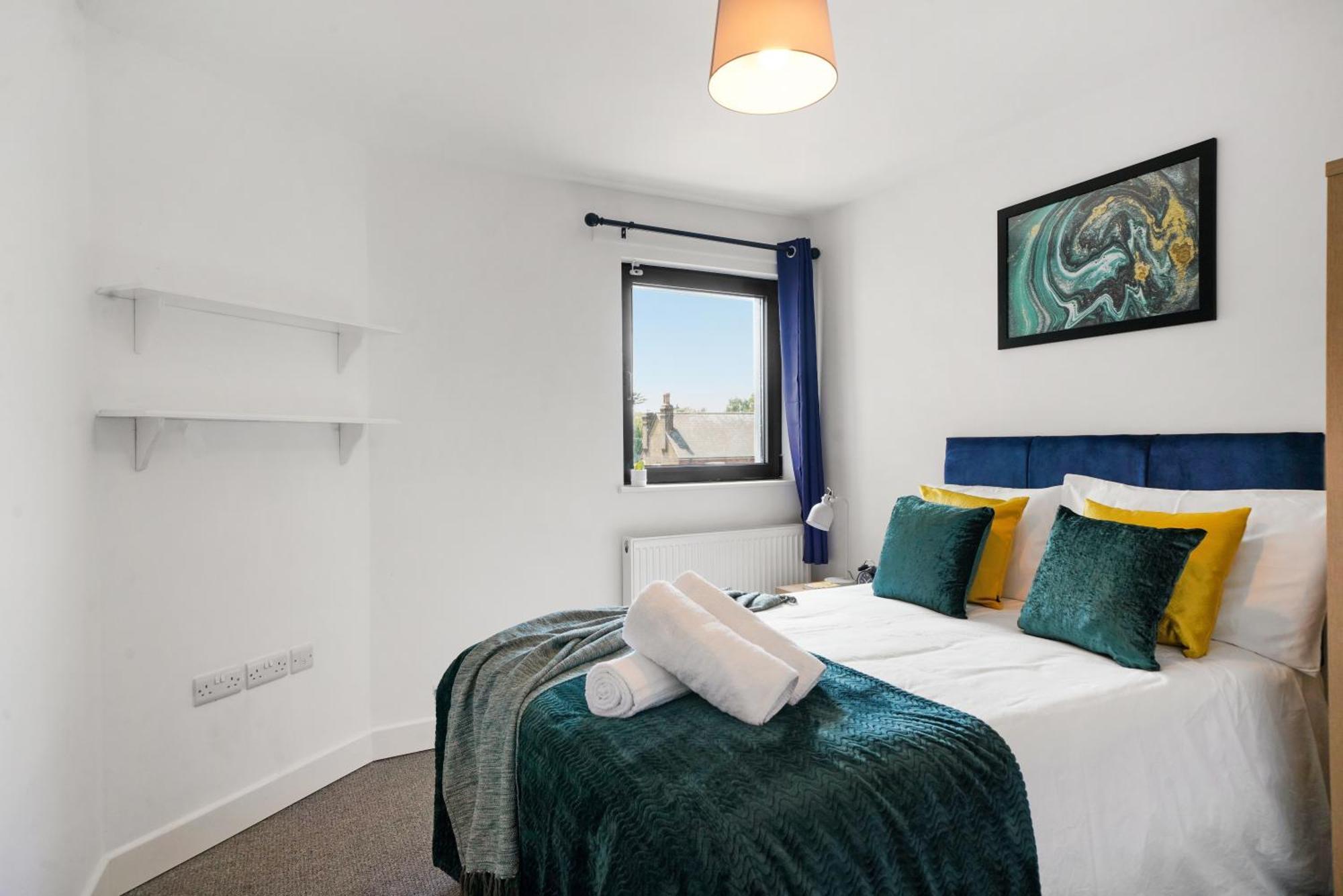 One And Two Bed Apartments Slough Near Heathrow Colnbrook Bagian luar foto