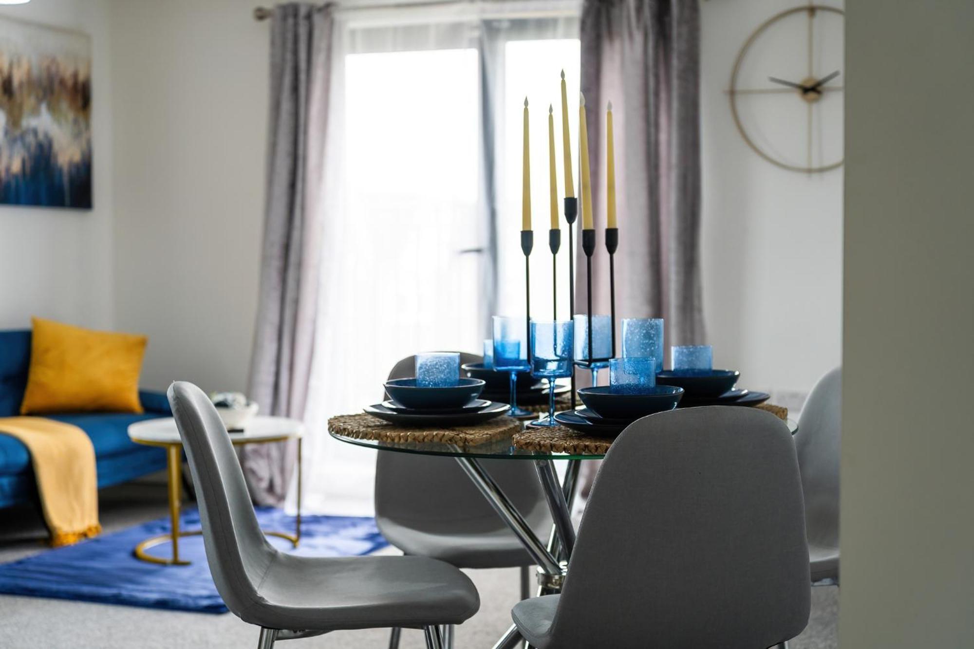 One And Two Bed Apartments Slough Near Heathrow Colnbrook Bagian luar foto