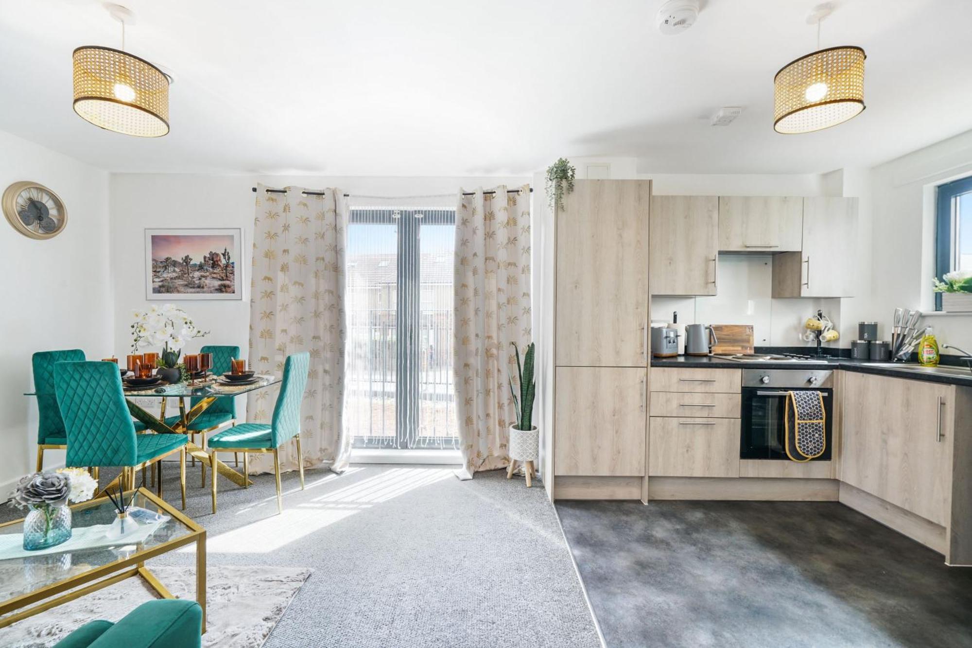 One And Two Bed Apartments Slough Near Heathrow Colnbrook Bagian luar foto