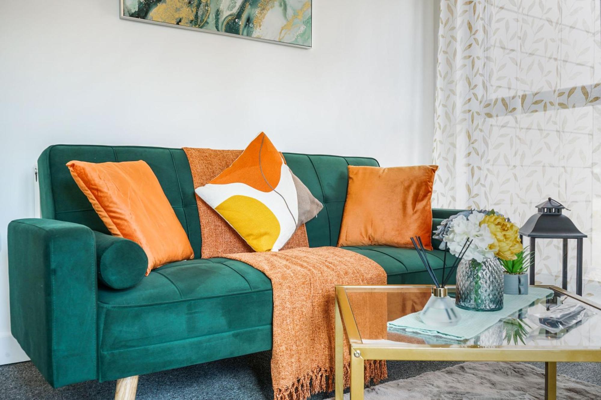 One And Two Bed Apartments Slough Near Heathrow Colnbrook Bagian luar foto